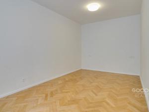 Pronájem bytu 1+1, Praha - Karlín, Křižíkova, 44 m2