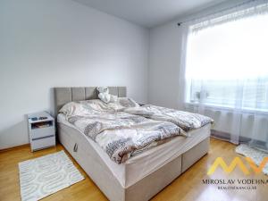 Pronájem bytu 2+kk, Hradec Králové - Nový Hradec Králové, Rybova, 58 m2