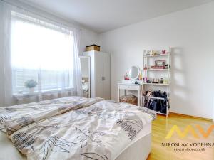 Pronájem bytu 2+kk, Hradec Králové - Nový Hradec Králové, Rybova, 58 m2