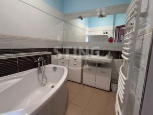 Prodej bytu 2+kk, Olomouc - Nové Sady, Novosadský dvůr, 55 m2