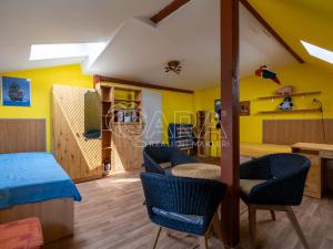 Prodej rodinného domu, Praha, Poděbradova, 206 m2