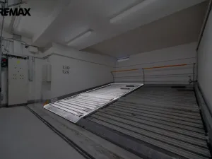 Prodej garážového stání, Praha, Herlíkovická, 14 m2