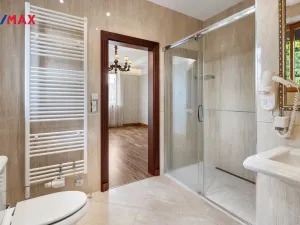 Prodej rodinného domu, Jenišov - Pod Rohem, K Rohu, 435 m2