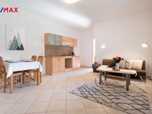 Prodej rodinného domu, Kundratice, 770 m2