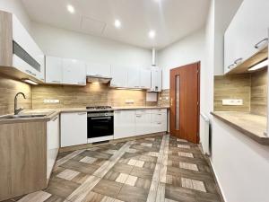 Pronájem bytu 2+1, Praha - Smíchov, Na bělidle, 62 m2