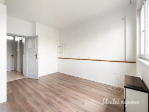 Pronájem bytu 2+kk, Praha - Holešovice, Osadní, 47 m2