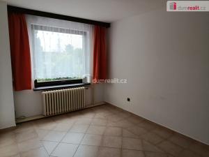 Pronájem bytu 2+kk, Praha - Horní Počernice, V slavětíně, 48 m2