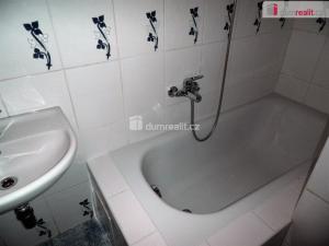 Pronájem bytu 2+kk, Praha - Horní Počernice, V slavětíně, 48 m2