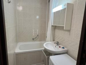Prodej bytu 2+1, Praha - Kamýk, Smotlachova, 48 m2