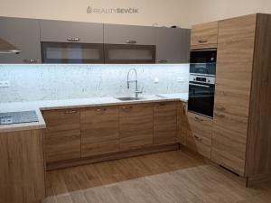 Pronájem bytu 2+kk, Lišov, Čechova, 56 m2