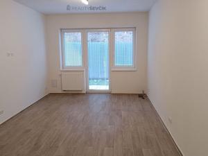Pronájem bytu 2+kk, Lišov, Čechova, 56 m2