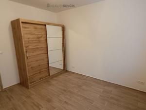 Pronájem bytu 2+kk, Lišov, Čechova, 56 m2
