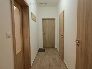 Pronájem bytu 2+kk, Lišov, Čechova, 56 m2