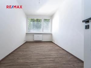 Pronájem bytu 3+kk, Praha - Kobylisy, Formánkova, 65 m2