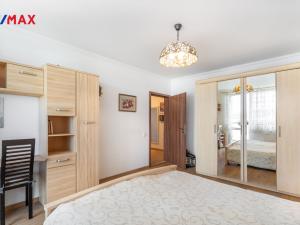 Prodej bytu 2+1, Karlovy Vary - Stará Role, Karlovarská, 61 m2