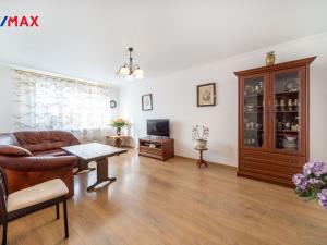 Prodej bytu 2+1, Karlovy Vary - Stará Role, Karlovarská, 61 m2