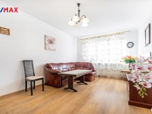 Prodej bytu 2+1, Karlovy Vary - Stará Role, Karlovarská, 61 m2
