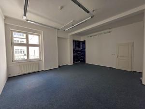 Pronájem kanceláře, Plzeň, náměstí Republiky, 34 m2