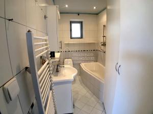 Pronájem rodinného domu, Praha - Velká Chuchle, Větrová, 90 m2
