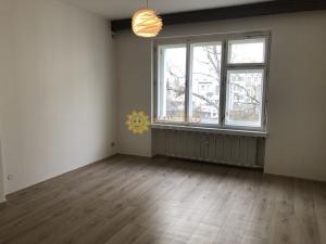 Pronájem bytu 1+1, Hradec Králové, V Lipkách, 49 m2