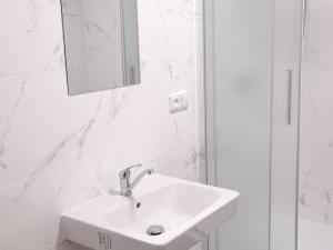 Pronájem bytu 2+kk, Teplice, 58 m2