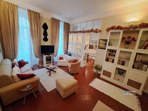 Pronájem bytu 2+1, Praha - Vinohrady, Rybalkova, 72 m2