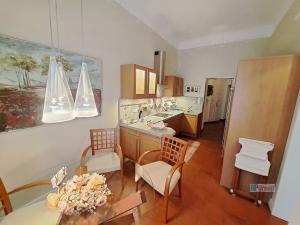 Pronájem bytu 2+1, Praha - Vinohrady, Rybalkova, 72 m2