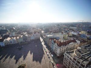 Pronájem obchodního prostoru, Plzeň, náměstí Republiky, 16 m2