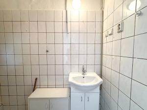 Pronájem obchodního prostoru, Praha - Vinohrady, U vodárny, 15 m2