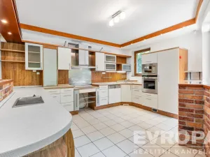 Prodej rodinného domu, Sulice - Hlubočinka, U Lesa, 272 m2