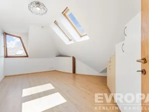 Prodej rodinného domu, Sulice - Hlubočinka, U Lesa, 272 m2