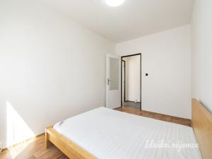 Pronájem bytu 2+kk, Praha - Chodov, Nechvílova, 43 m2