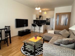 Pronájem bytu 2+kk, Praha - Vinohrady, Korunní, 85 m2