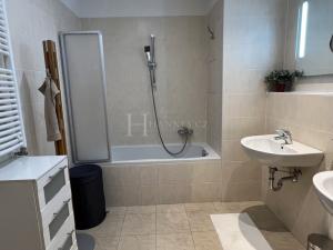 Pronájem bytu 2+kk, Praha - Vinohrady, Korunní, 85 m2
