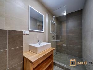 Prodej bytu 2+kk, Poniklá, 53 m2