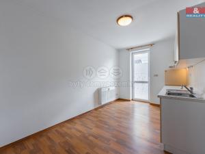 Prodej bytu 1+kk, Ostrov, Hroznětínská, 41 m2