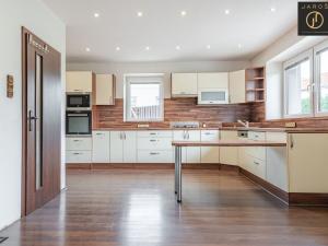 Prodej rodinného domu, Lhota, Kladenská, 170 m2