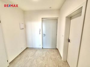Pronájem bytu 2+kk, Praha - Dolní Počernice, Černodolská, 59 m2