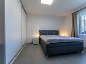 Prodej rodinného domu, Praha - Sobín, Valtická, 221 m2