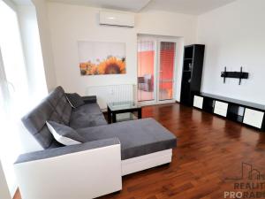 Pronájem bytu 2+kk, Brno - Slatina, Zlínská, 53 m2