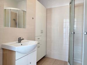 Pronájem bytu 1+kk, Rychnov nad Kněžnou, Zborovská, 48 m2