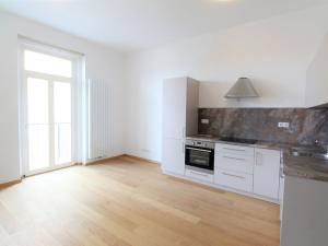 Pronájem bytu 2+kk, Praha, Krásova, 46 m2