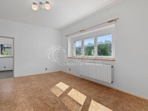 Pronájem bytu 2+kk, Praha - Prosek, Poleradská, 40 m2