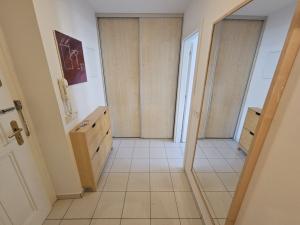 Pronájem bytu 2+1, Praha, Braunerova, 46 m2