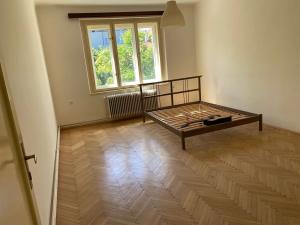 Pronájem bytu 3+1, Praha - Podolí, Brabcova, 93 m2
