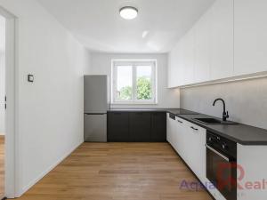 Prodej bytu 3+1, Karlovy Vary, Moskevská, 75 m2