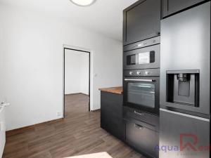 Prodej bytu 3+1, Karlovy Vary, Sibiřská, 68 m2