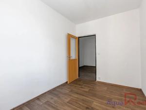 Prodej bytu 3+1, Karlovy Vary, Sibiřská, 68 m2