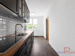 Prodej bytu 3+1, Karlovy Vary, Sibiřská, 68 m2