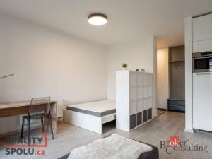 Pronájem bytu 1+kk, Zlín, Lešetín I, 37 m2